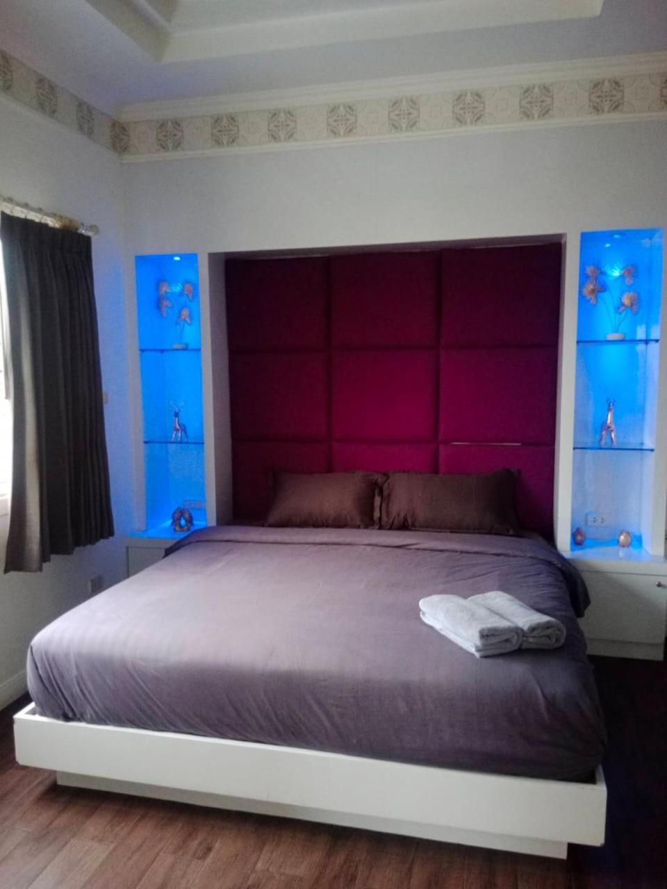 Titanic Residence-5 Minutes Walk To Walking Street Pattaya